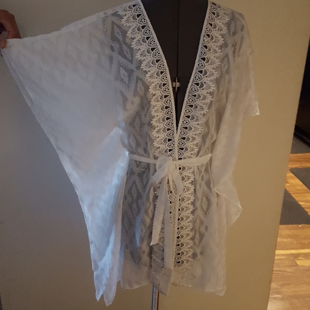 In Bloom Cover Up. - Picture 2 of 8